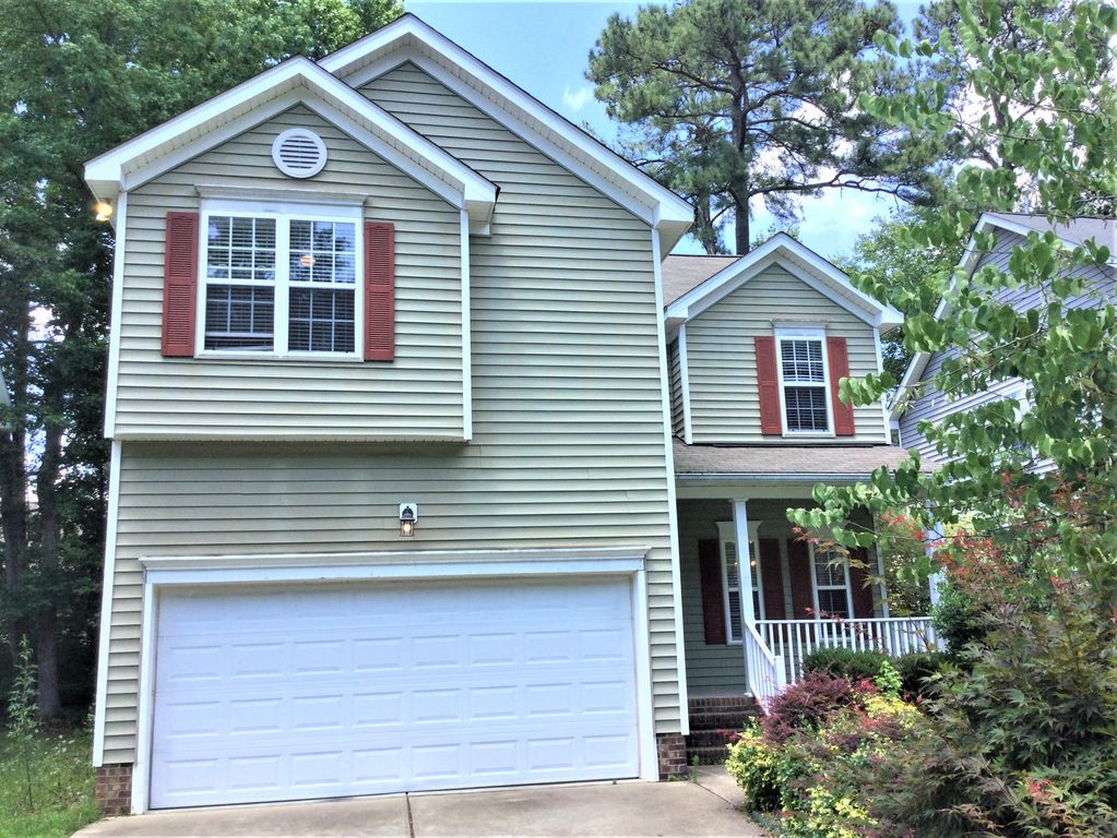 829 Brookhannah Ct, Fuquay Varina, NC 27526