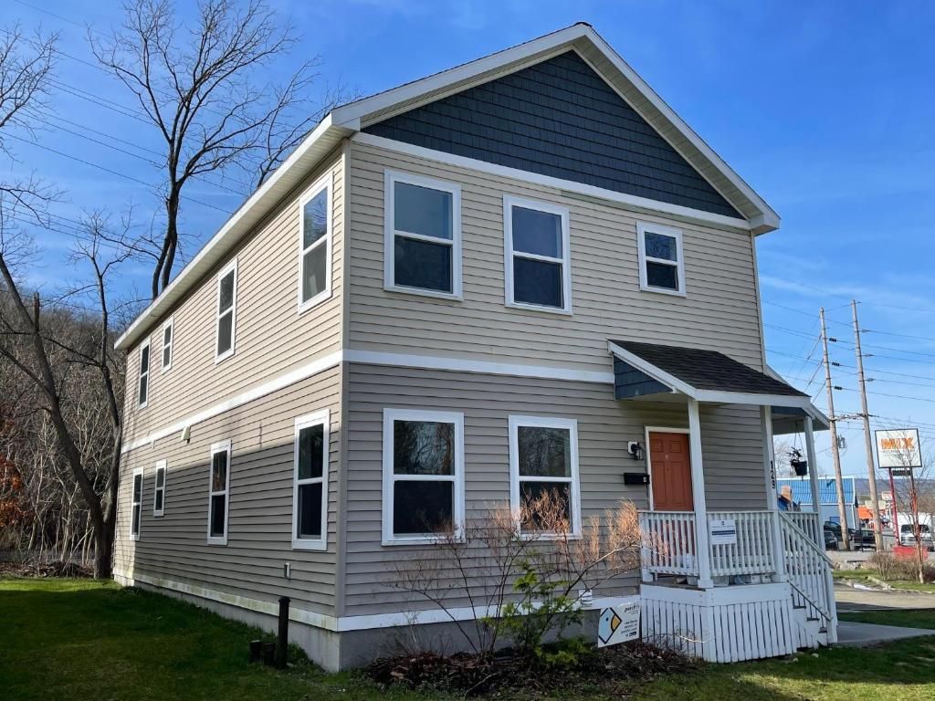 129 Elmira Rd, Ithaca, NY 14850