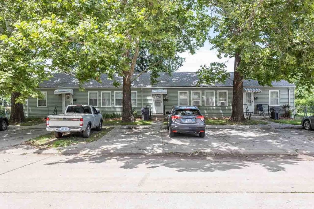 4020 E  Whitney Ln, Wichita, KS 67210