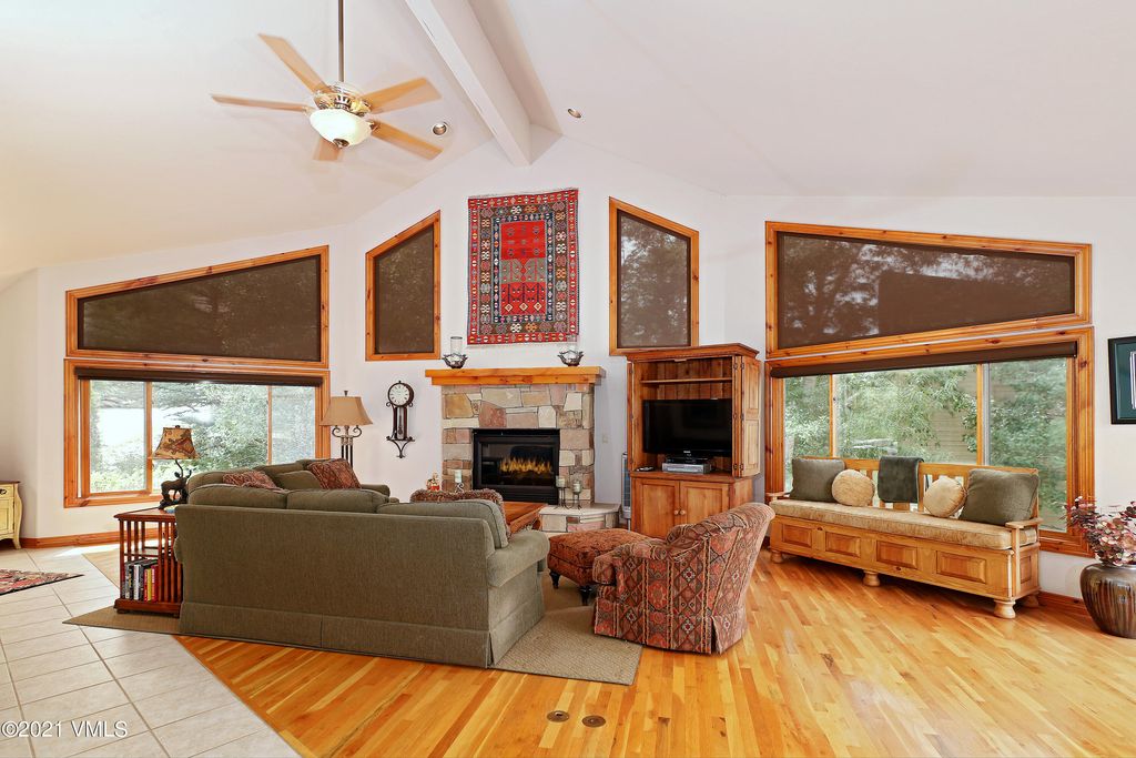 273 Daisy Ln, Avon, CO 81620