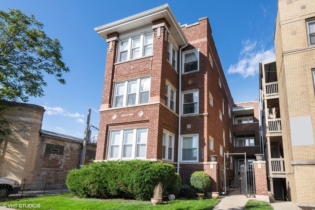 4846 W Belle Plaine Ave #3F, Chicago, IL 60641