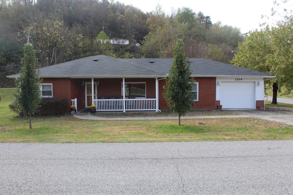 1104 Fitch Ln, Paintsville, KY 41240 Trulia