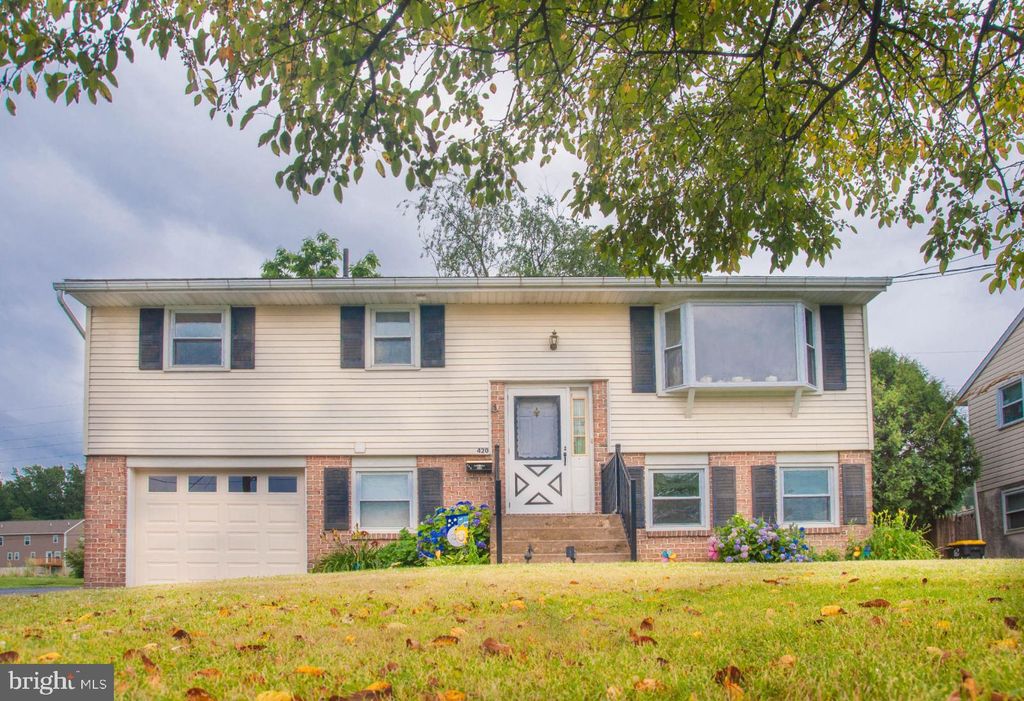 420 W Oak Ave, Robesonia, PA 19551 Trulia