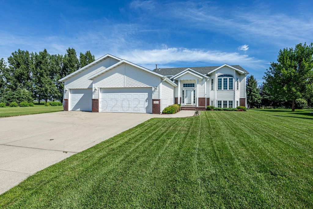 525 Kroshus Dr, Dilworth, MN 56529 Trulia