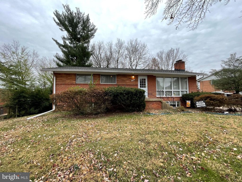 11103 Nicholas Dr, Silver Spring, MD 20902