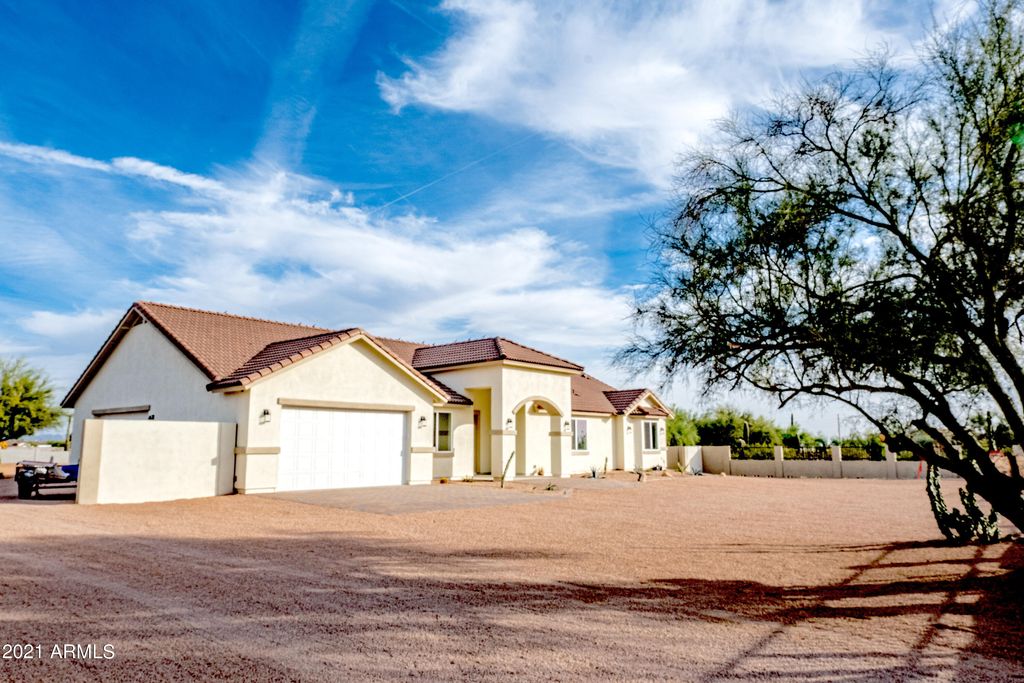 1523 N 106th St, Mesa, AZ 85207