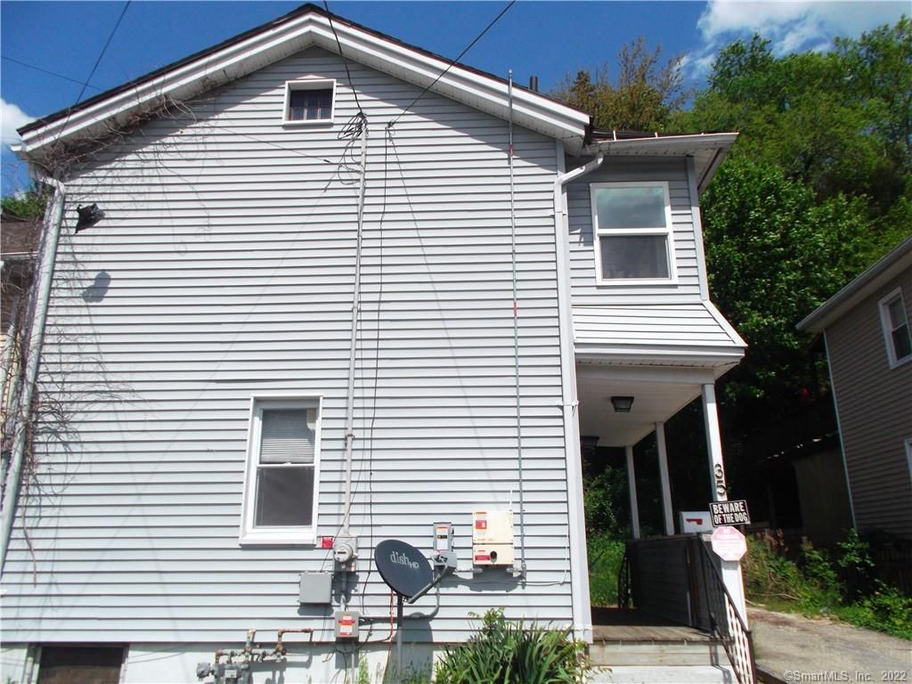35 Hawthorne Ave, Derby, CT 06418