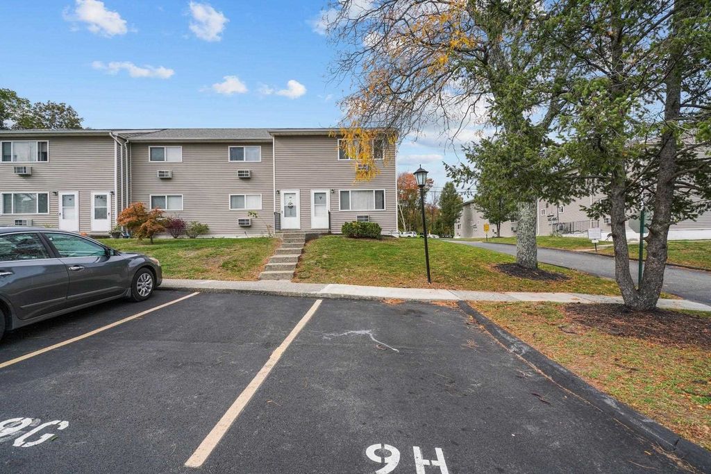 9 Fishkill Glen Dr DR, Fishkill, NY 2 Bed, 1 Bath Condo 39 Photos