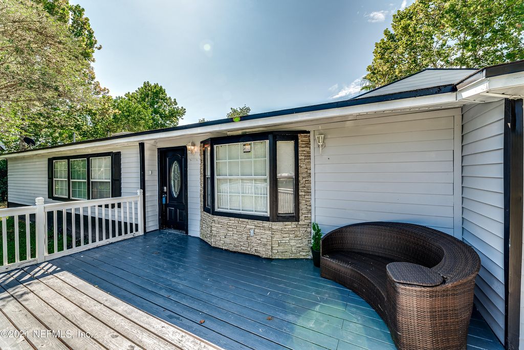 13742 Chauny Rd, Jacksonville, FL 32224