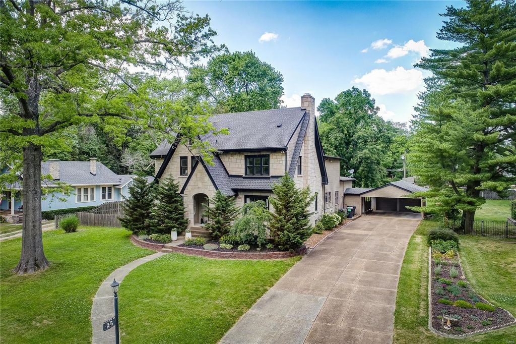 25 Signal Hill Blvd, Belleville, IL 62223 See Estimated Value