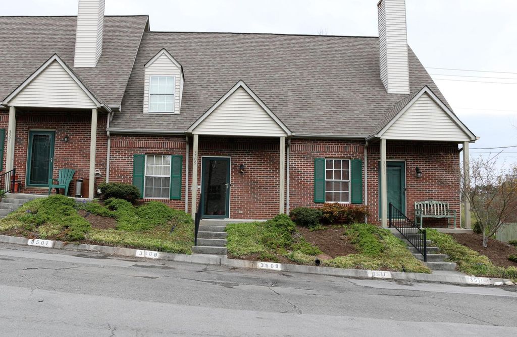3509 Crossroads Way, Knoxville, TN 37918