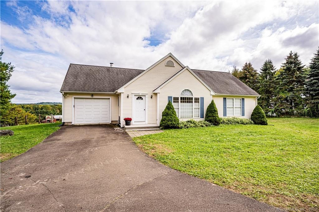 1923 Hartford Tpke, North Haven, CT 06473