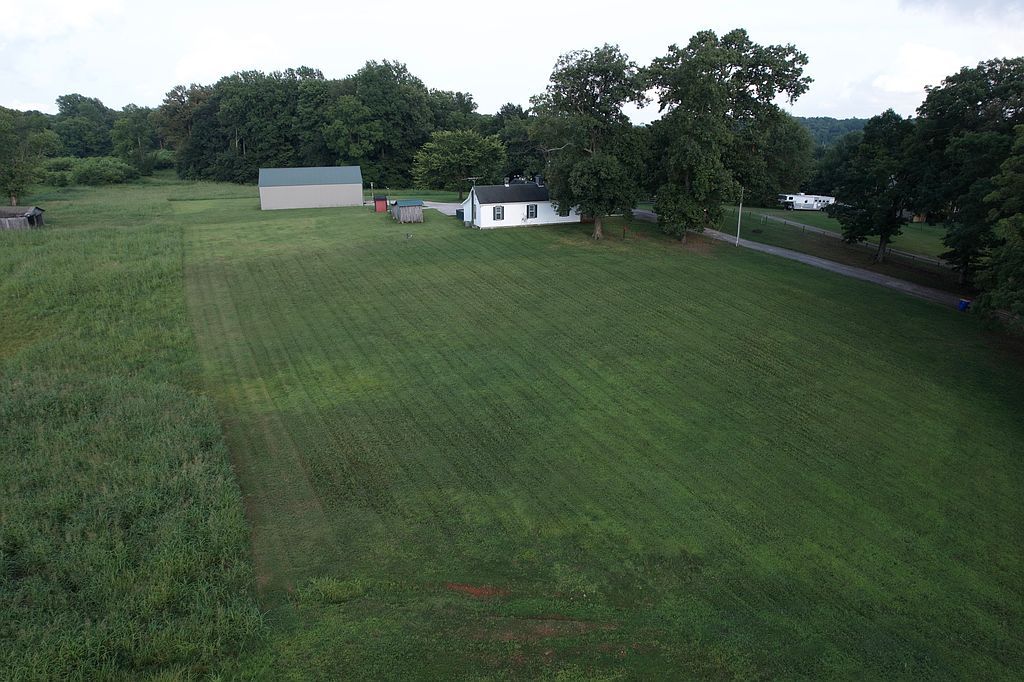 view 38th full size image of this home