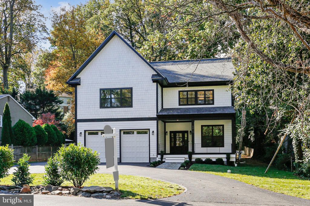 5810 Bradley Blvd, Bethesda, MD 20814