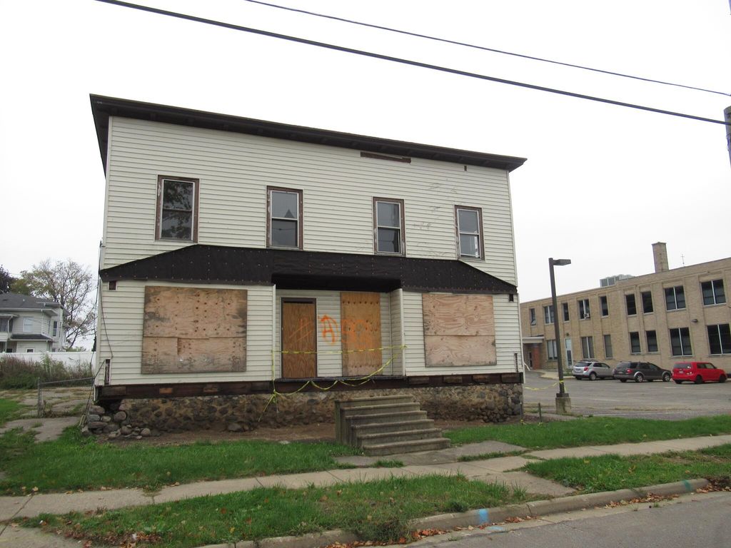68 Frelinghuysen Ave, Battle Creek, MI 49017