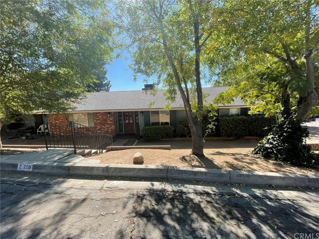 205 E 53rd St, San Bernardino, CA 92404