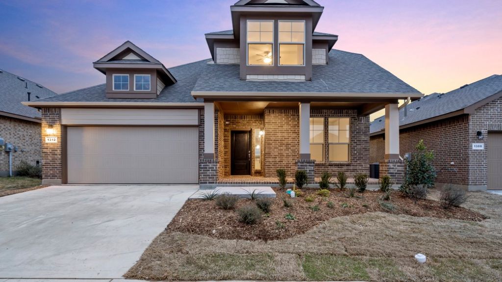 2310 Rooster Ln, Justin, TX 76247