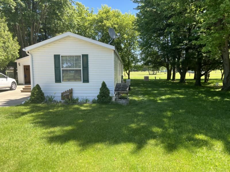5461 Northland Dr 10, Croswell, MI 48422 MLS 181240010 Trulia