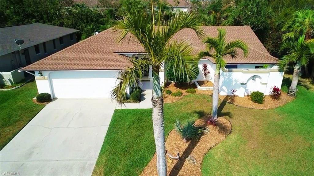 9854 Country Oaks Dr, Fort Myers, FL 33967