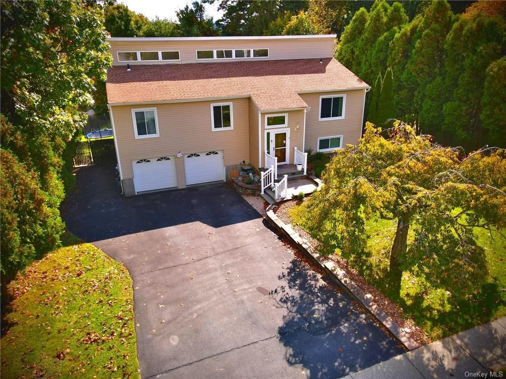 8 Berwynn Rd, Harriman, NY 10926