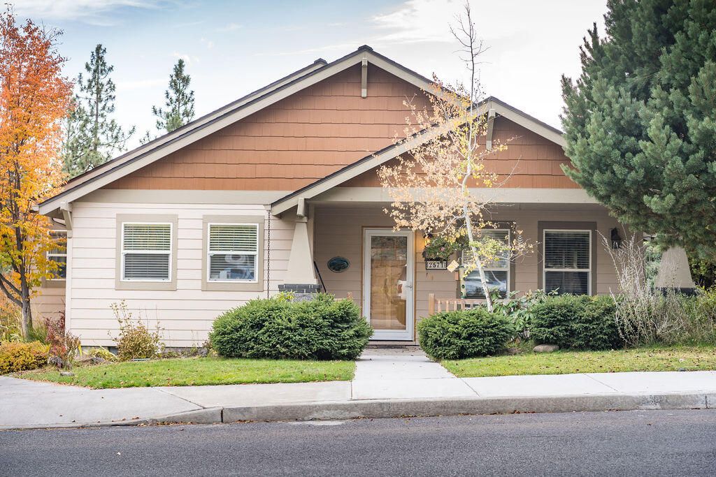 2571 Monterey Pines Dr, Bend, OR 97703