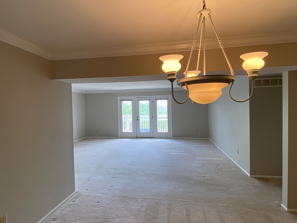 974 Claytonbrook Kerhs Ml, Ballwin, MO 63011