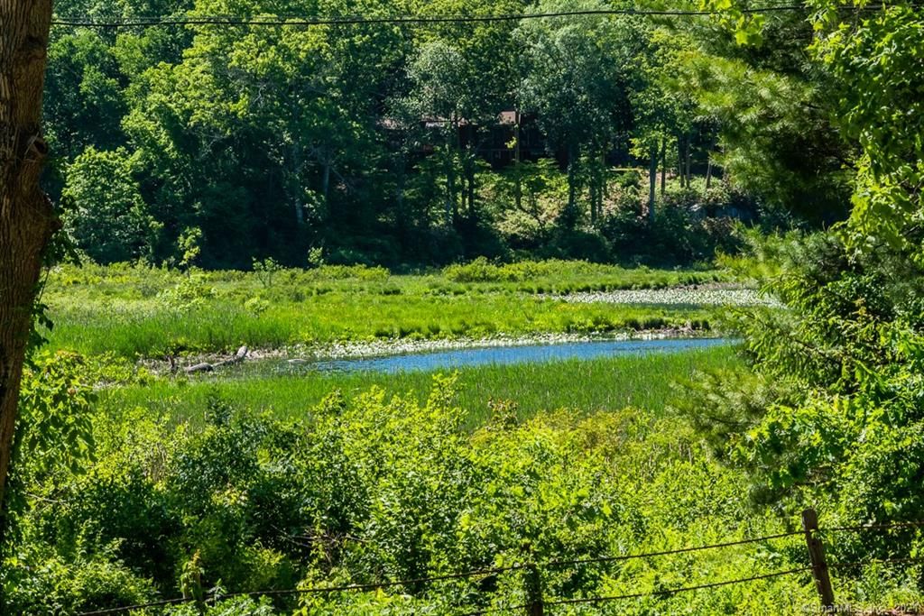20 River Rd, Deep River, CT 06417
