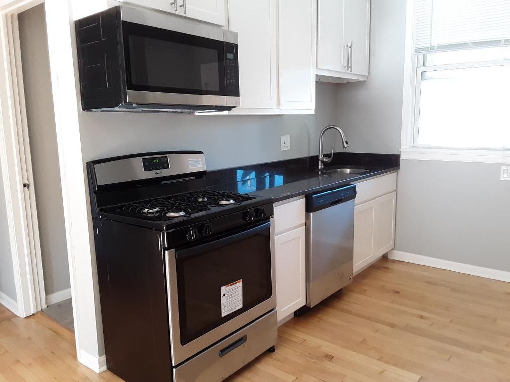 3506 N Lawndale Ave #2, Chicago, IL 60618
