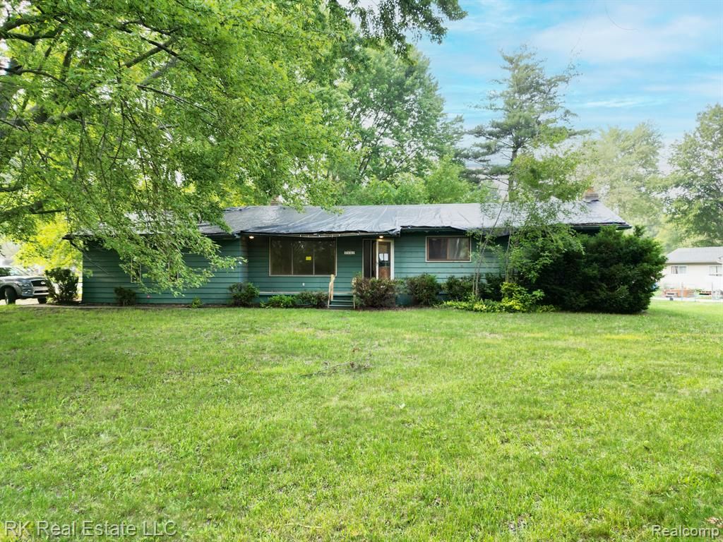 2821-w-utica-rd-shelby-township-mi-48317-see-est-value-schools-more