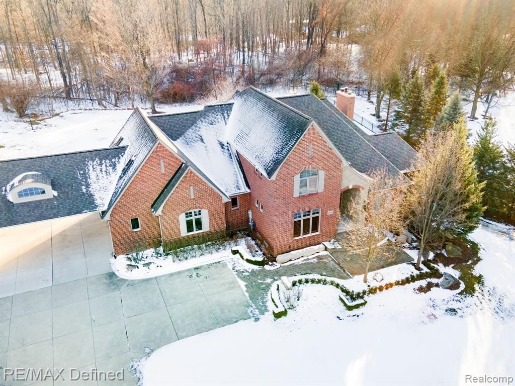 2164 Heritage Ln, Lakeville, MI 48367 4 Bed, 4 Bath SingleFamily