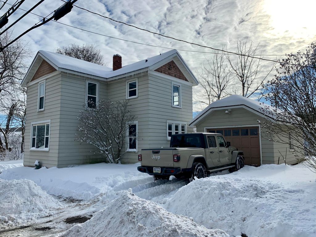603 W Mahoning St, Punxsutawney, PA 15767