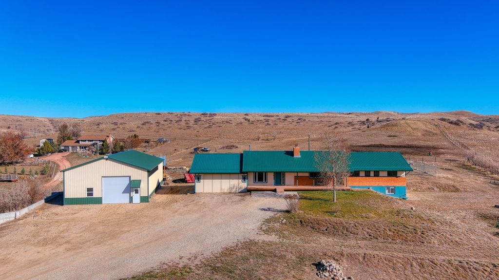 20 Coyote Ln, Sheridan, WY 82801 6 Bed, 4 Bath Single 20 Coyote Ln, Sheridan, WY 82801 6 Bed, 4 Bath Single