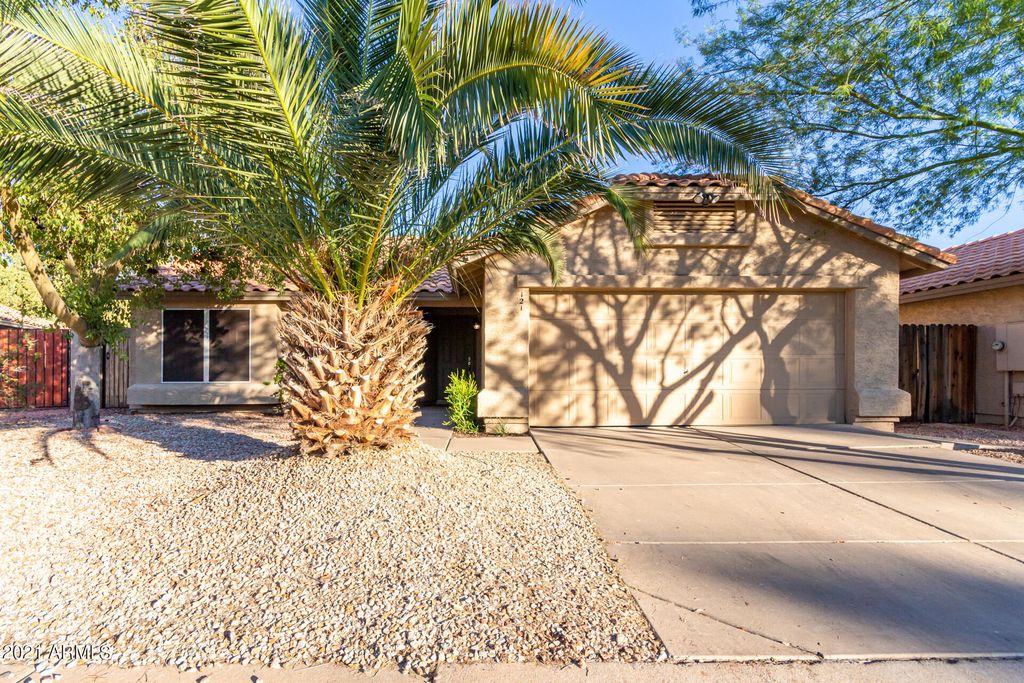 121 S Sean Dr, Chandler, AZ 85224