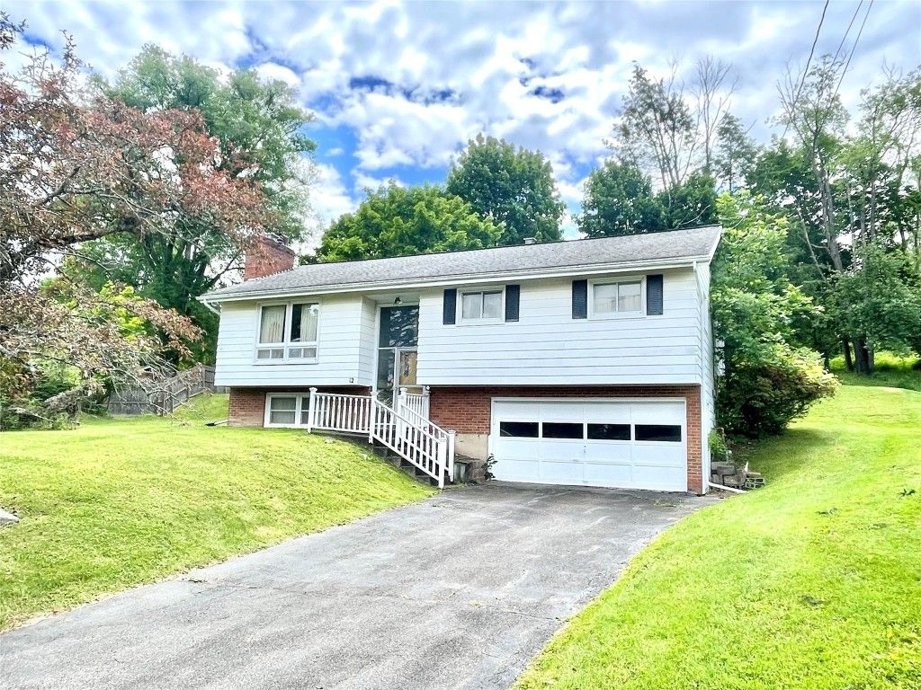 12 Terrace Dr, Apalachin, NY 13732