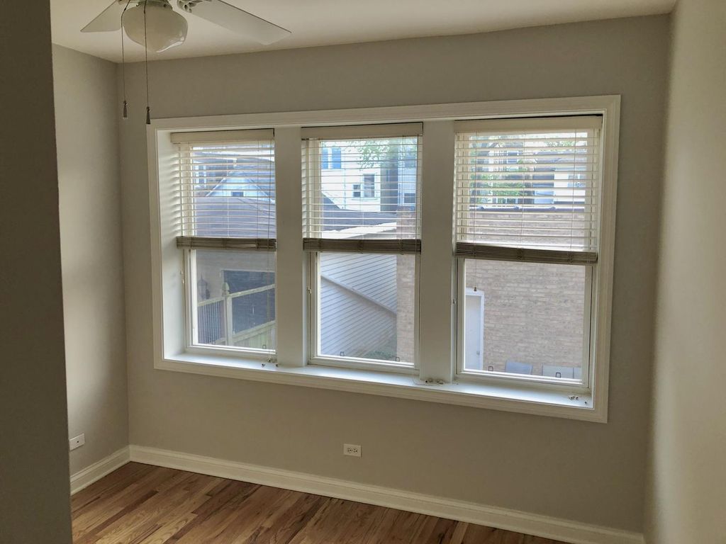 3910 N Bernard St #1W, Chicago, IL 60618