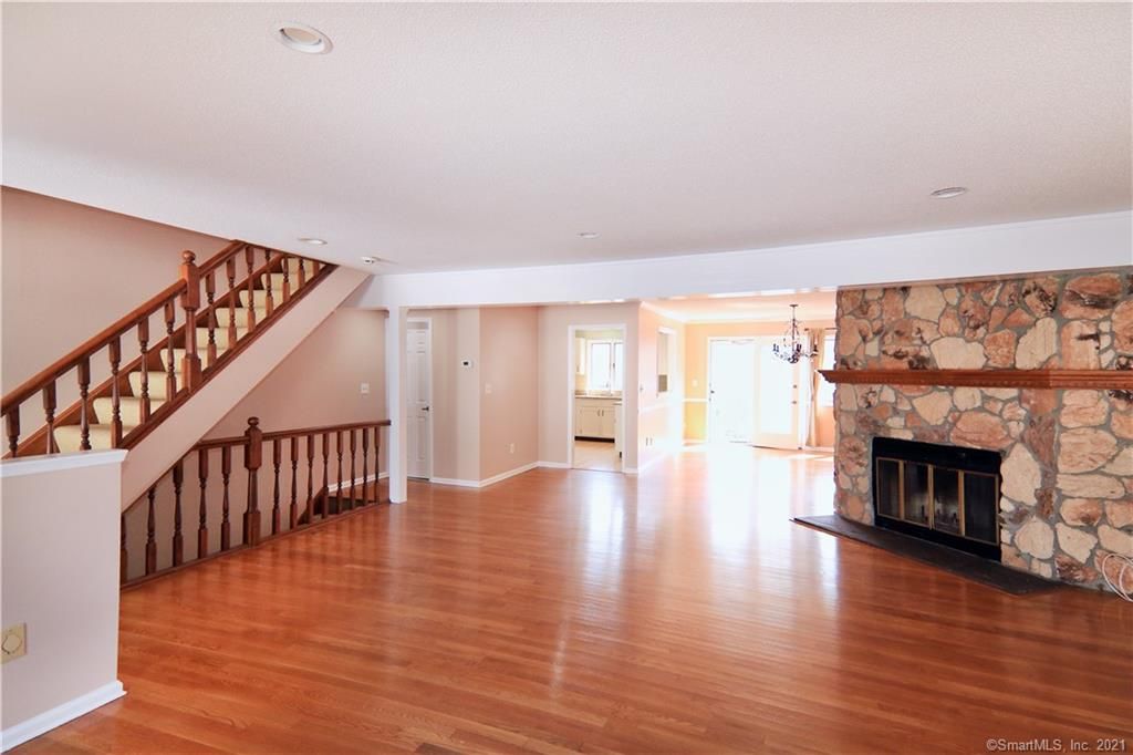 600 Hope St #7, Stamford, CT 06907