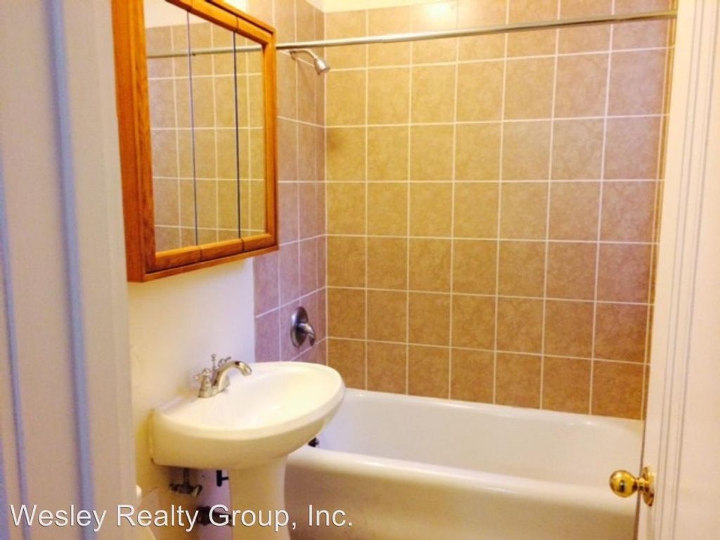 7369-7405 N Ridge Ave, Chicago, IL 60645