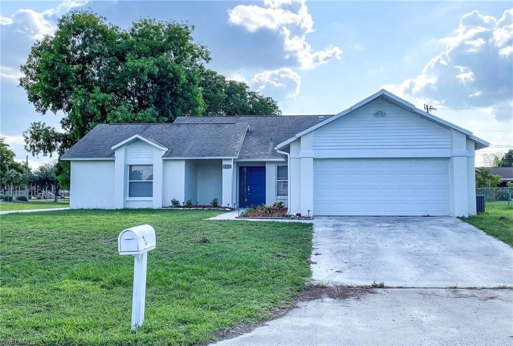 118 NE 23rd Pl, Cape Coral, FL 33909