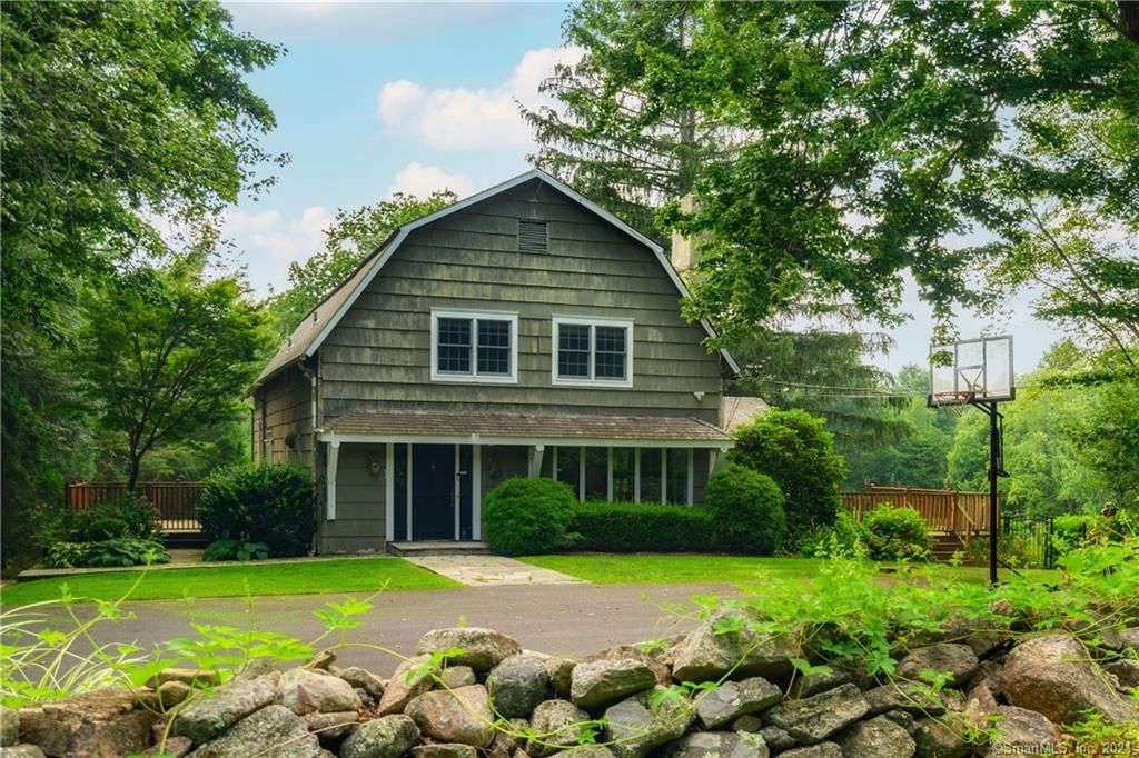 76 Eden Hill Rd, Newtown, CT 06470