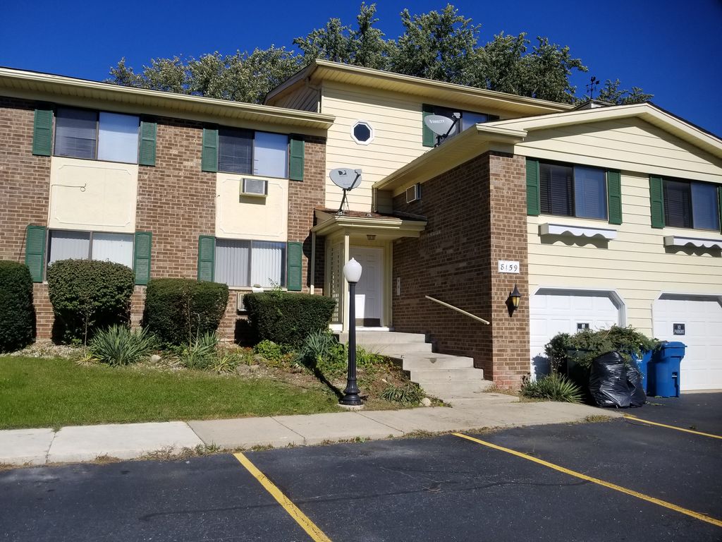 8159 Durbin Ter #B, Crown Point, IN 46307