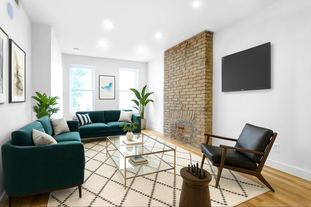 182 Schaefer St #2C, Brooklyn, NY 11207