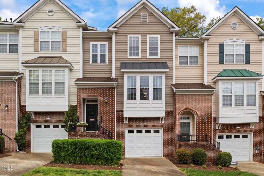 5476 Crescentview Pkwy, Raleigh, NC 27606