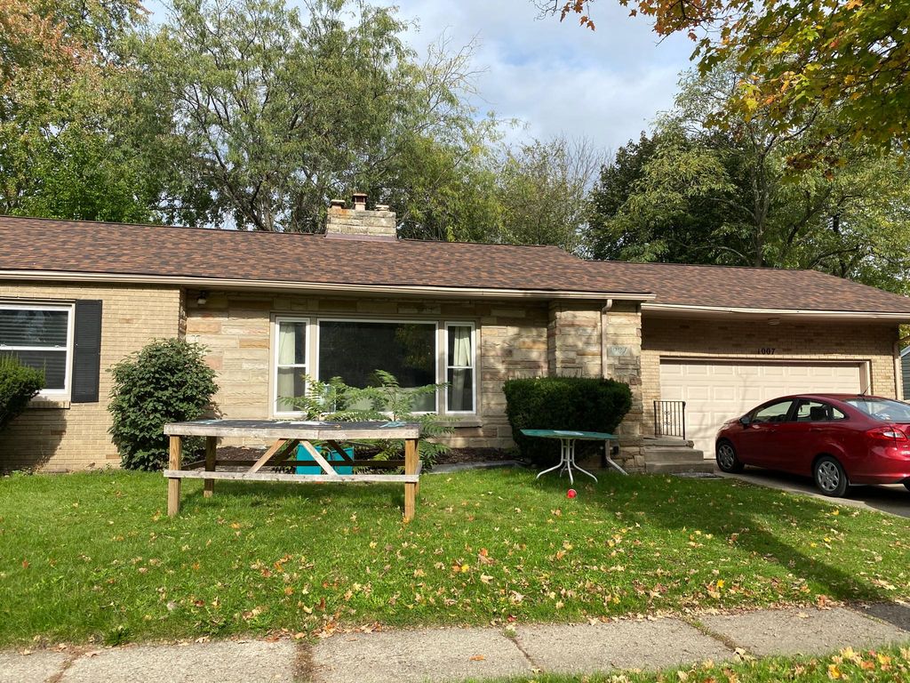 1007 Beech St #1, East Lansing, MI 48823