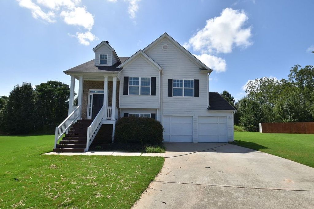 250 Happy Trl, Locust Grove, GA 30248