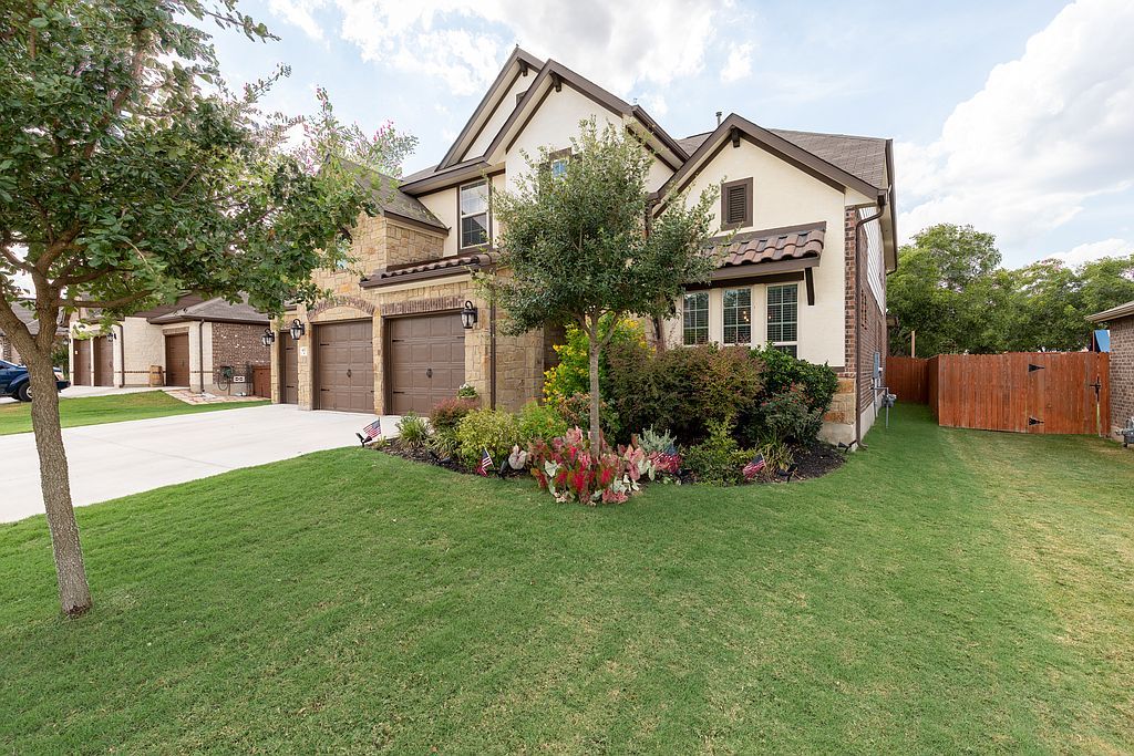 467 Pecan Mdws, New Braunfels, TX 78130 5 Bed, 4 Bath
