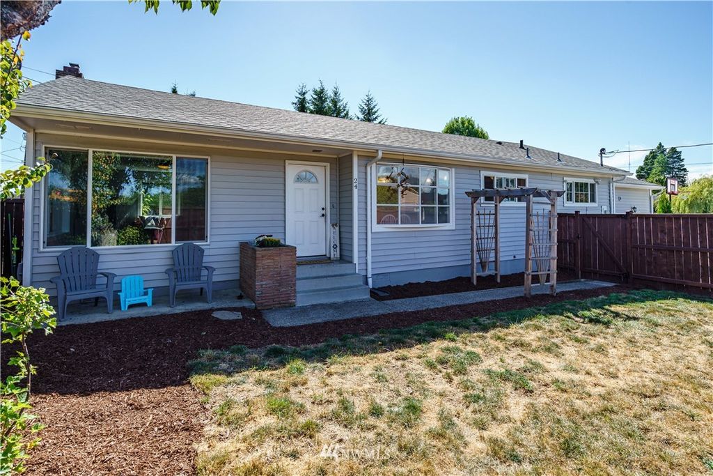 24 Burdick Pl, Longview, WA 98632