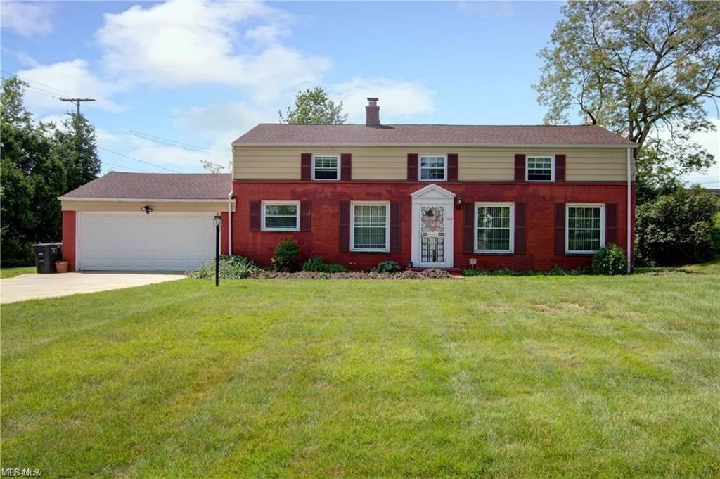 25542 Concord Dr, Beachwood, OH 44122