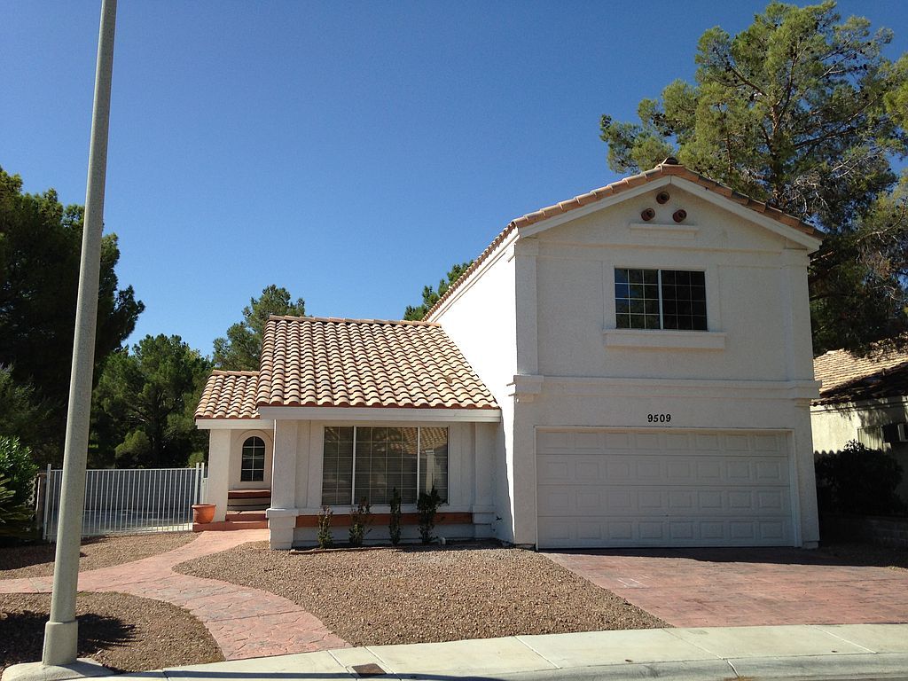 9509 Lazy River Dr, Las Vegas, NV 89117