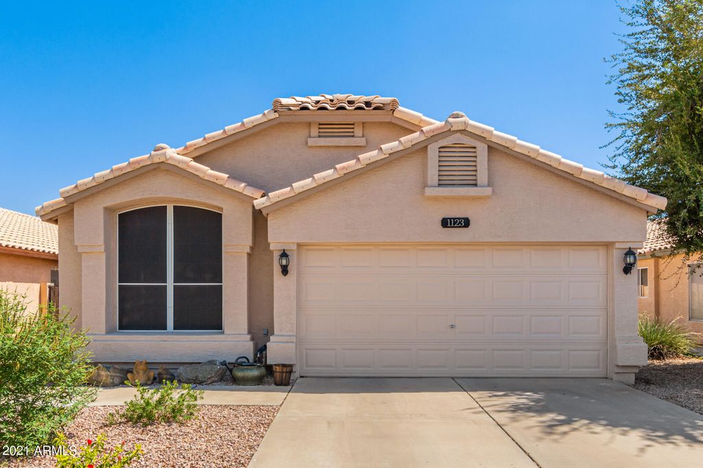 1123 W Sparrow Dr, Chandler, AZ 85286