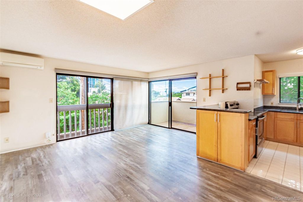 1515 Pele St #A, Honolulu, HI 96813